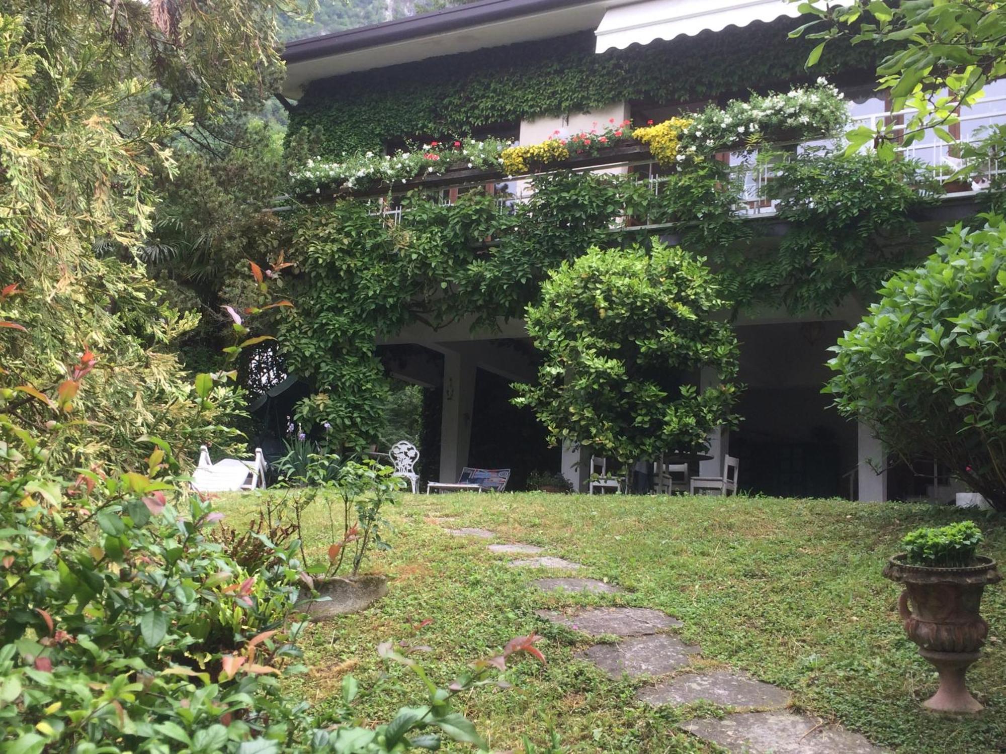 B&B Le Ortensie -Lago Di Como Lierna Exteriör bild